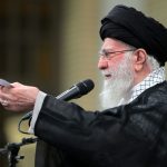 سخنان ترامپ در سفر به منطقه مایه سرافکندگی گوینده است/او گفت که می‌خواهد از قدرت برای صلح استفاده کند؛ دروغ گفت؛ کِی از قدرت برای ایجاد صلح استفاده کردند؟/از قدرت می‌شود برای صلح و امنیت استفاده کرد؛ به همین دلیل است که ما هر روز بر قدرت خودمان اضافه می‌کنیم/الگوی ترامپ برای کشور‌های عربی یقیناً شکست‌خورده است؛ در معاملات و در رفتار خود تحمیل می‌کند که بدون آمریکا نتوانند زندگی کنند